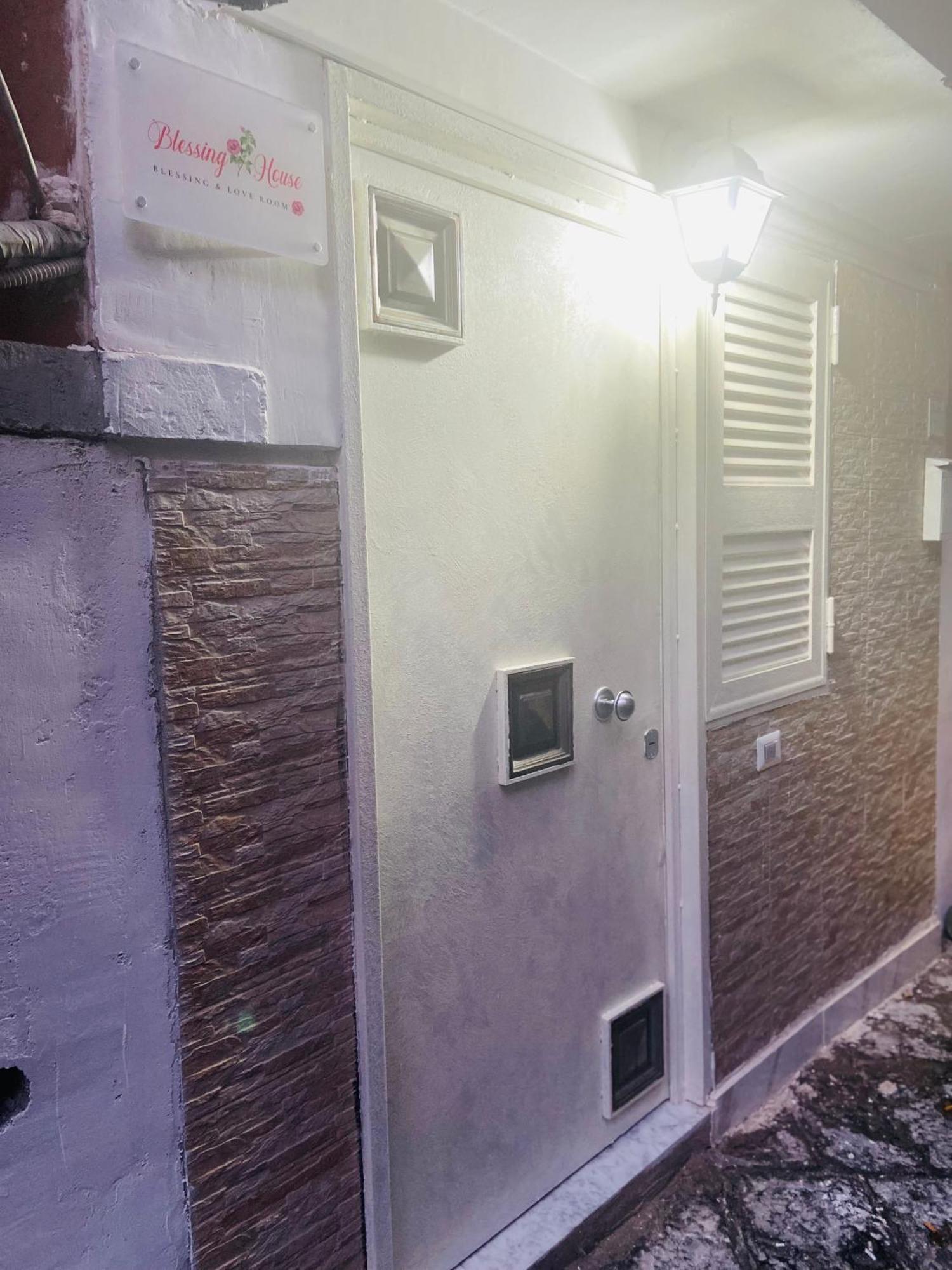나폴리 Blessing House 아파트 외부 사진